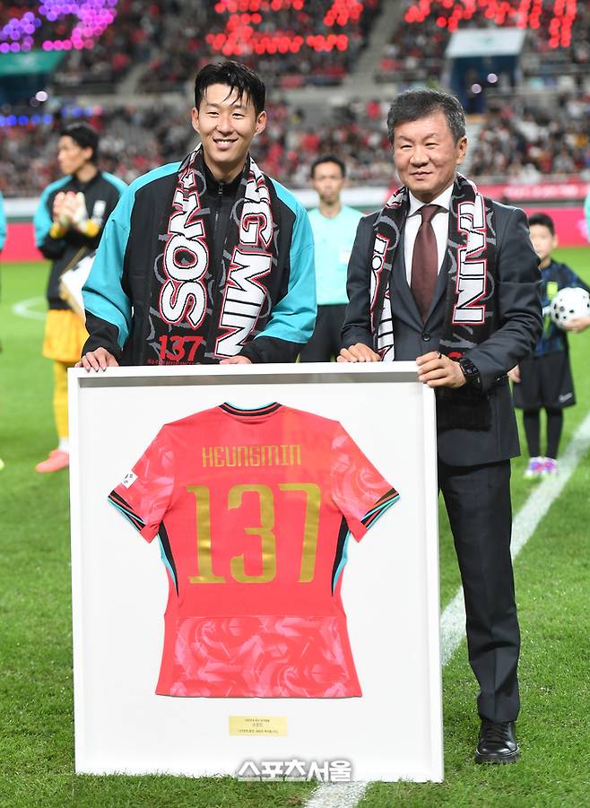 파라과이전 흥행 대실패에 책임감 느낀 정몽규 회장 “앞으로 더 잘하겠다”