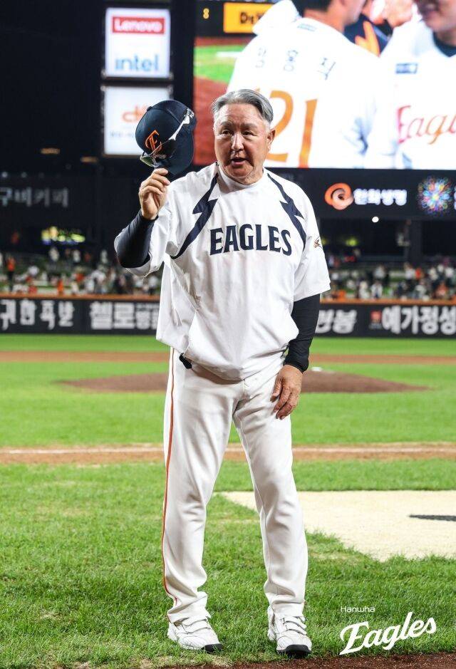 준우승→준우승→준우승→준우승 아픔 있는데, 1021승 명장 恨 풀까…한화 19년 만에 KS 갈 수 있나,
