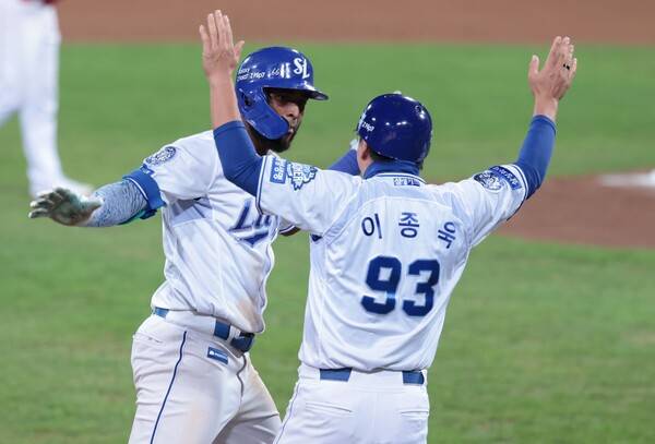 시뮬레이션 결과 한화 KS행 확률 53.18% vs 삼성 46.82%...창과 방패 대결, 팽팽한 접전 예상 [스춘 PO 프리뷰]