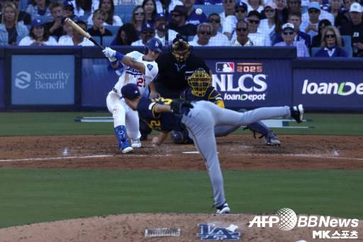 밀워키 신인 에이스 극복한 다저스, 이제 WS까지 1승 남았다 [MK현장]