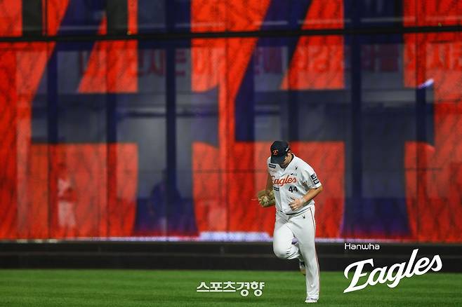 마무리 김서현, 전문가들이 보는 한화 ‘가을 야구’ 불안 요소 ‘그러나 한화는 그의 부활이 필요하다’