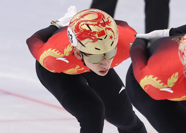 ‘中 귀화’ 린샤오쥔, 2종목 연속 페널티 실격 ‘올림픽 전선 빨간불’