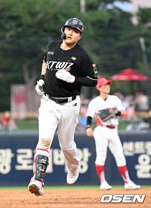 ‘1군서 자취 감췄던’ 오재일 결국 그라운드 떠난다, 39세 전격 은퇴 선언 “든든한 1루수로 기억되고파” [공식발표]