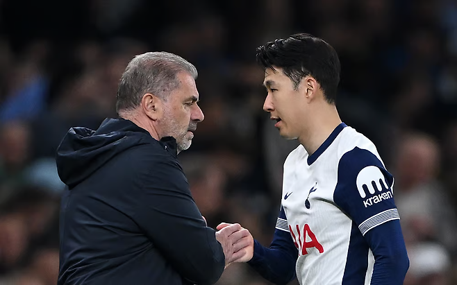 “흥민아···나 미치겠다” 패패패무무패패, 토트넘 ‘41년 만에 우승컵’ 안겨준 포스테코글루 감독 ‘경질 가능성 UP’