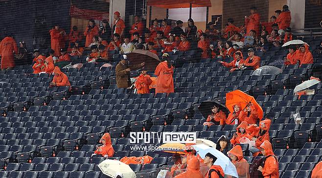 [공식발표] 이러면 삼성만 좋은 일인가…PO 1차전 결국 우천 연기, 역대 PS 23호