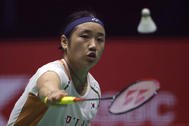 1세트 내줘도 굳건했던 ‘셔틀콕 여제’···안세영, 미야자키에 2-1 역전승, 덴마크오픈 4강행, ‘숙적’과 코리아오픈 결승 리턴매치 성사되나?