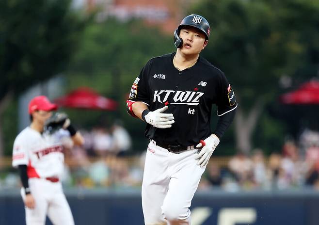 38세 베테랑 맞바꾼 그 트레이드… 상대는 은퇴 선언, 박병호는 다르다, ‘현역 연장 희망’