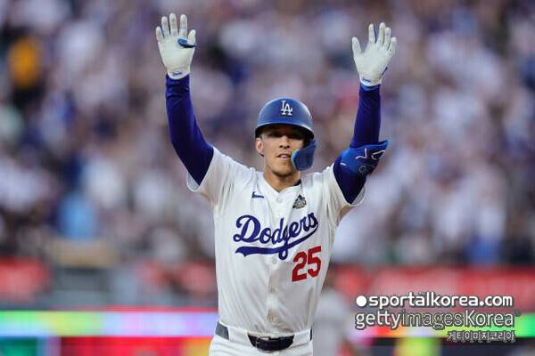 이런 선수가 韓 대표라니? NLCS MVP 차지하고 美 최고 명문 스탠포드 컴퓨터 과학·수학 전공한 다저스 영웅