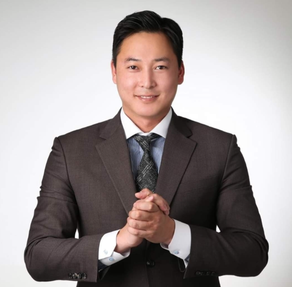 프로야구 신인왕 후보에서 부천 BJ로...전 히어로즈 투수 조용훈, 옥상에서 라방하다 추락사 [스춘 이슈]