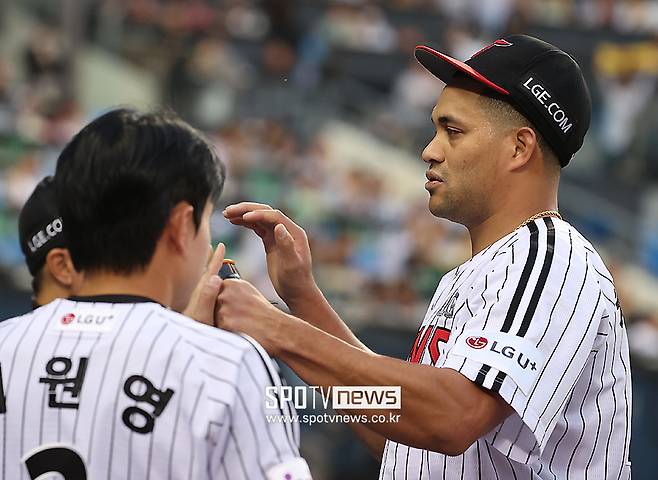 롯데 망친 이 선수, 두산 멘붕 빠뜨린 이 선수… 남은 LG 이 선수는 KS 우승 이끌까