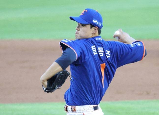 '삼성 어쩌나' 폰세 내려가도 161㎞ 강속구 '아찔', 한화 불펜에 '통산 ERA 1.50' 천적이 대기한다