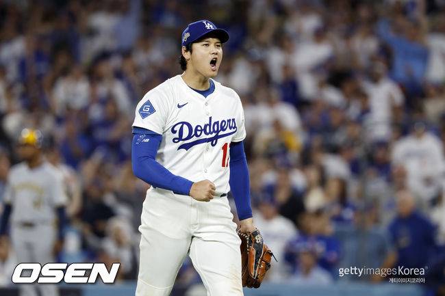 만화도 이렇게 하면 욕 먹는다. 홈런 3방+10K 무실점…35초 침묵 “오타니에게 머리를 숙이자”
