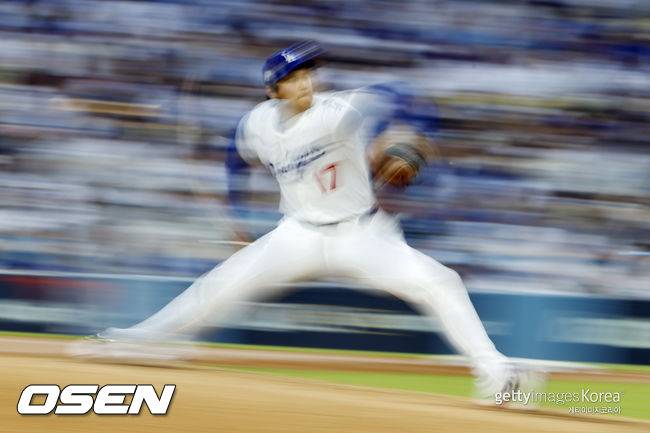 만화도 이렇게 하면 욕 먹는다. 홈런 3방+10K 무실점…35초 침묵 “오타니에게 머리를 숙이자”