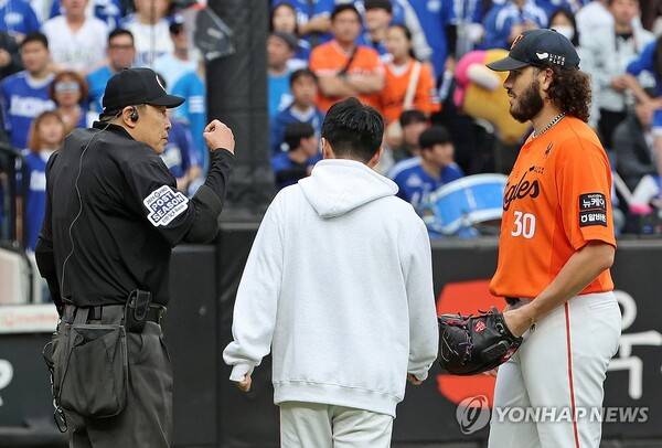 한화의 1차전 승리가 고무적인 이유… '폰세 6실점'을 극복했다[초점]