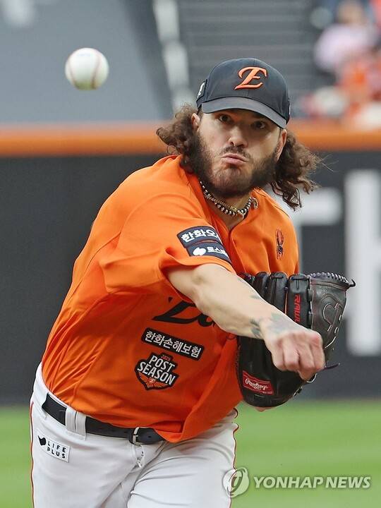 심판-구자욱과 충돌하더니… 흥분한 폰세, KBO리그서 첫 6실점[대전에서]