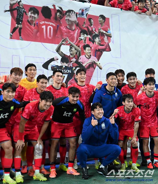 FIFA '오피셜' 공식발표...손흥민 밑에 홀란-살라-레반도프스키, 홍명보호 '메시-하키미-무시알라' 만나는 최악의 조 피할까→포트2 사수 성공