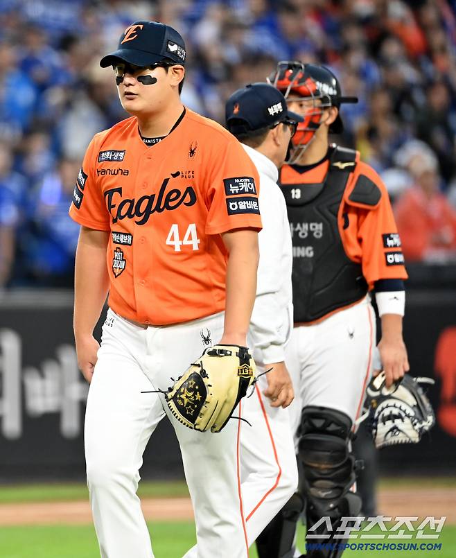 이기고도 웃지 못했다...김경문 감독 결단 내리나