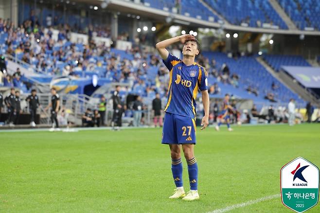 이청용, 두 번이나 '신태용 저격' 골프 세리머니…울산, 진실공방 속 광주 2-0 제압→사령탑 떠나자마자 승전고