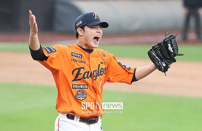 한화 세리머니는 보살 팬도 미치게 만든다…가을 초보의 긴장 해소법