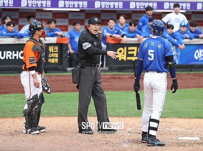 구자욱은 짜증, 폰세는 흥분… 간판들의 일촉즉발 신경전, LG는 어떻게 보고 있었을까