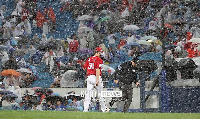 폰세보다 먼저 MLB행 확정? 구단도 실낱 희망… 그런데 하필 배탈 이미지로 떠나다니