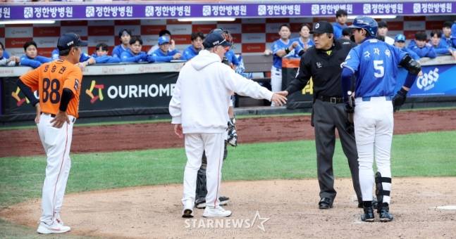 폰세도, 구자욱도 이미 전조 있었다... 예견된 '피치클락 신경전', 시즌 후 규정 손보게 될까 [PO1 현장]