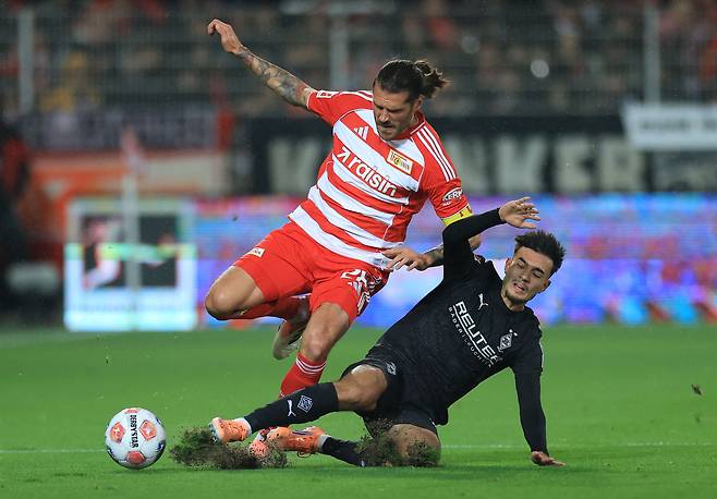 ‘韓 축구 절망적 소식’ 홍명보호 미드필더 이를 어쩌나…연달아 강등권 추락→초반부터 ‘생존 경쟁’ 돌입