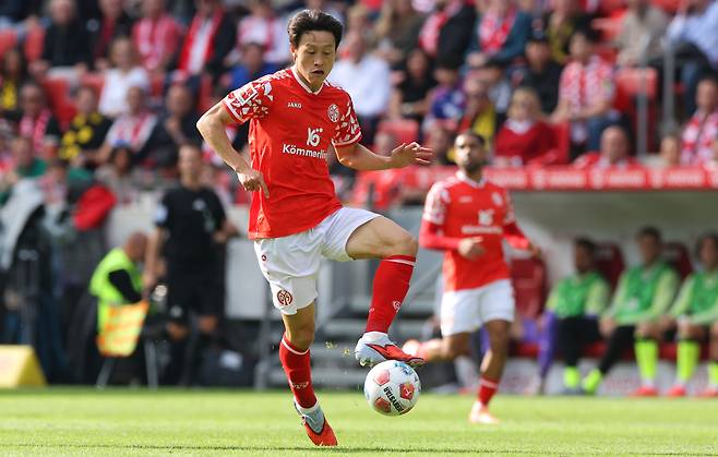 ‘韓 축구 절망적 소식’ 홍명보호 미드필더 이를 어쩌나…연달아 강등권 추락→초반부터 ‘생존 경쟁’ 돌입