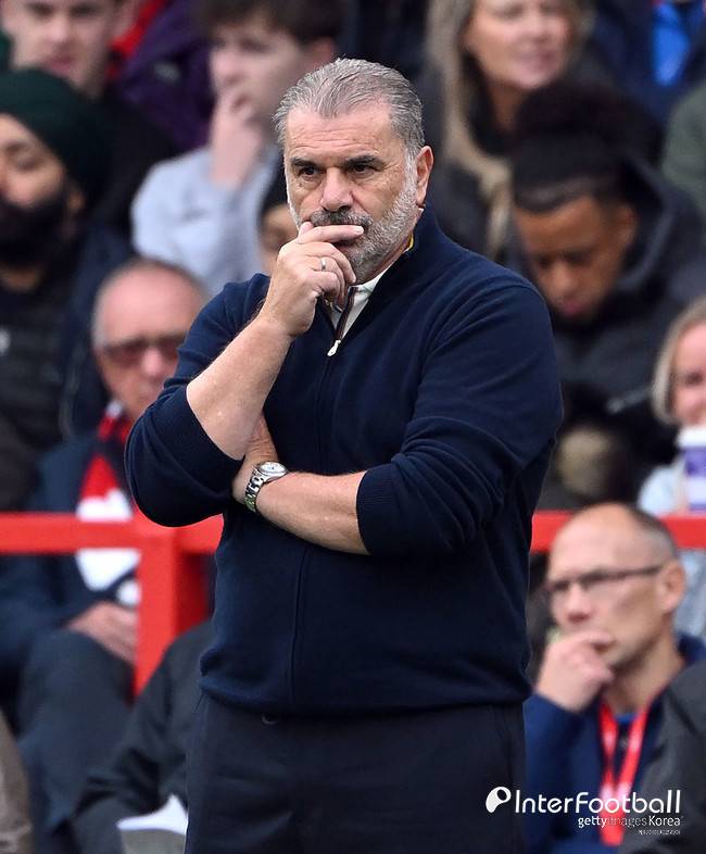 '도저히 못 보겠다' 경기 안 끝났는데 우르르 나간 노팅엄 팬들...포스텍은 경기 직후 경질