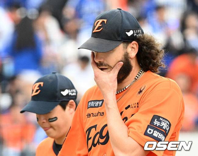 3점 차 리드도 못 지키는 못 미더운 마무리 김서현, 결단의 기로에 선 MOON [PO1]