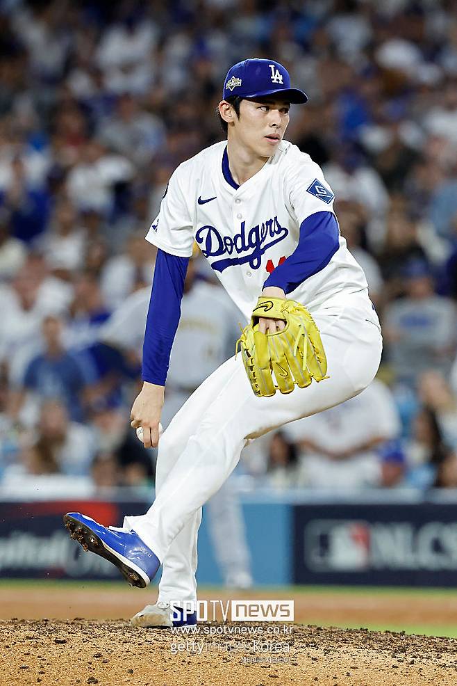 '8이닝 1실점' 사사키 없었으면 다저스 큰일났다…WS에서도 클로저 유력, 로버츠 극찬
