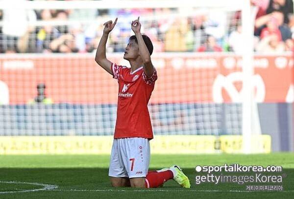 LEE 봤니? 골프 세리머니 나왔다...국가대표팀서 대업 이재성, 시즌 첫 골에도 마인츠, 레버쿠젠에 3-4 패배