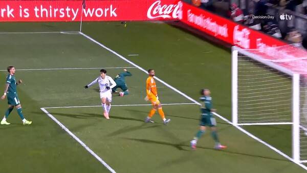 손흥민에게 골 허용후 바닥 내리친 수비수, 왜 그랬나 '아스날에서도…' [스한 스틸컷]