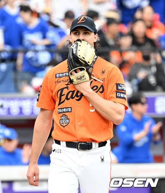 '한화 대충격' 믿기지 않는 일이 벌어졌다, 폰세 6실점→와이스 5실점…5회도 못 버티고 끝, 포수까지 동반 교체 [PO2]