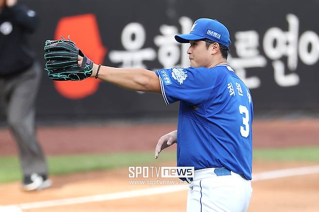 드디어 70억 투자의 의문이 풀렸다…삼성을 구한 8승 투수의 역투, 1회 홈런 맞고 정신 번쩍 들었나