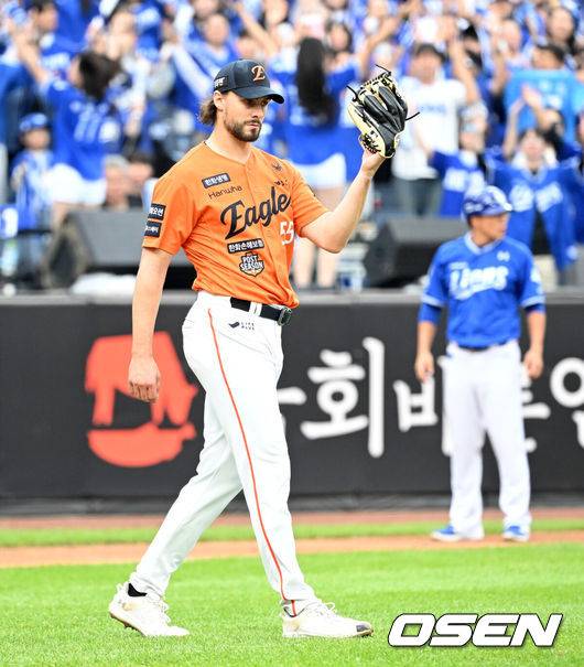 한화 시즌 때 이런 적 없었는데…폰세-와이스 11실점이라니, 결국 또 류현진이 해줘야 한다 [PO2]