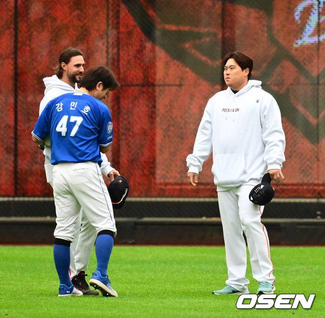 한화 시즌 때 이런 적 없었는데…폰세-와이스 11실점이라니, 결국 또 류현진이 해줘야 한다 [PO2]