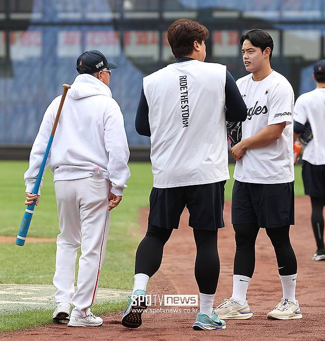 한화 3차전 선발은 류현진 확정, 그런데 4차전은 누구야? 설마 고졸 루키 그 선수가 깜짝 등판?