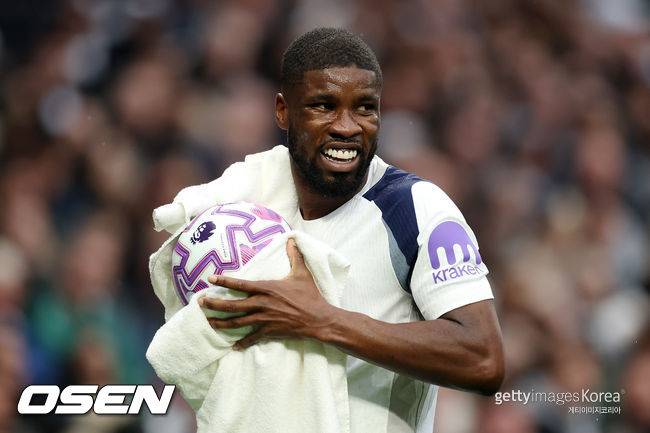 '빅찬스미스 3번' 토트넘, 이길 자격 없었다...안방서 빌라에 1-2 역전패→8경기 만에 패배→6위 추락