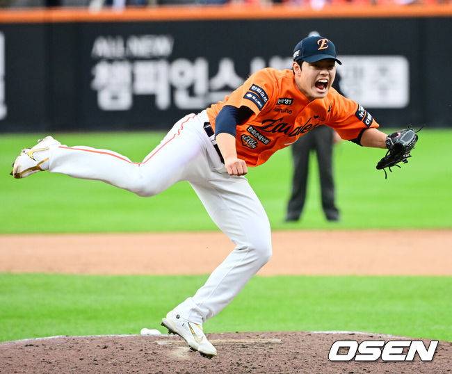 '1승1패' 한화 선택의 기로, 삼성이 가장 두려운 투수인데…3차전 불펜이냐, 4차전 선발이냐 '가을 운명 좌우할 문동주 활용법'