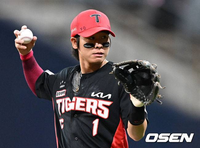 3년 전 50억 썼는데, 또 유격수 FA를? 롯데는 왜 중복 투자를 해야만 하나