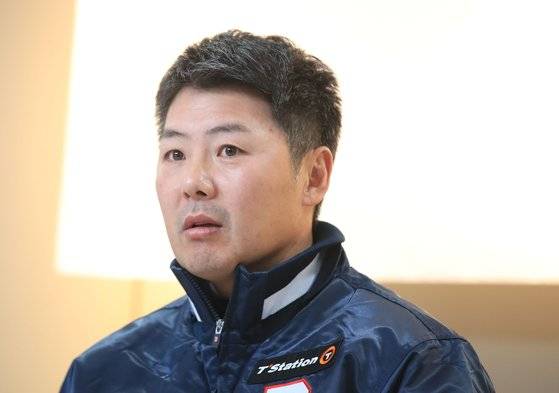 두산, 12대 사령탑에 김원형 감독 선임...2+1년 총액 20억원 계약 [오피셜]