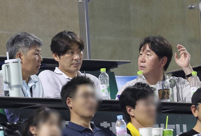 두산, 12대 사령탑에 김원형 감독 선임...2+1년 총액 20억원 계약 [오피셜]