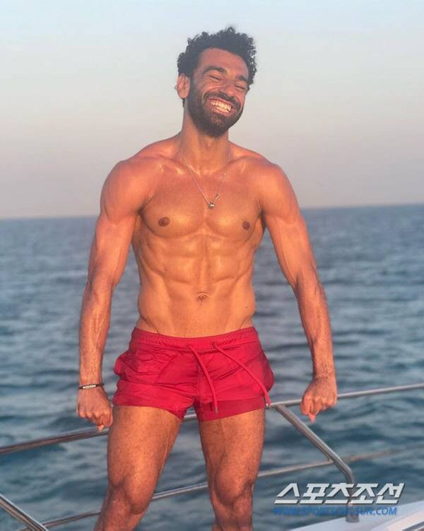 박수 받으며 떠난 손흥민이 대단했다...부진→부진→또또 부진, 살라 리버풀 최악의 선수 등극 '4연패 원흉'