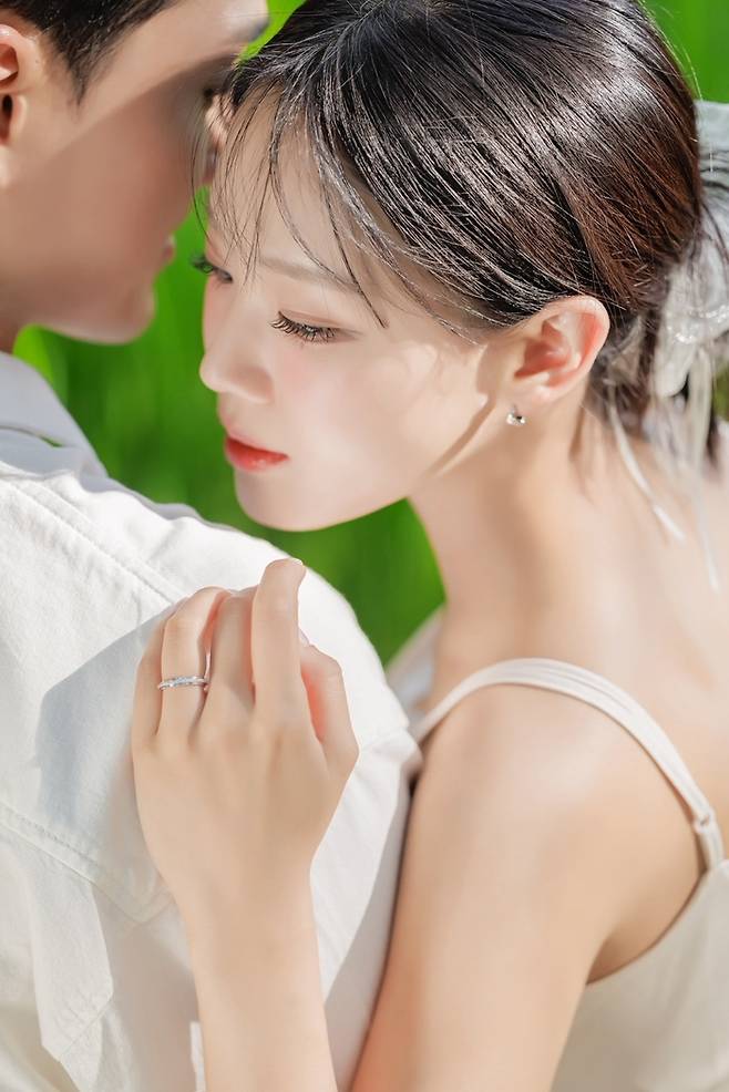 오효주 아나운서, 26일 결혼 …“자상한 사람과 따뜻한 가정 꾸려 변함없이 성장하고파”