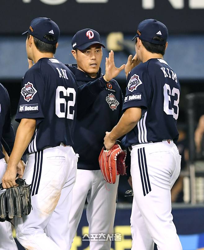 “두산 잔류? 우선 짐부터 빼려고…”→‘최악에서 수습한’ 조성환 감독대행, 다시 코치인가 팀 떠나나 [SS포커스]