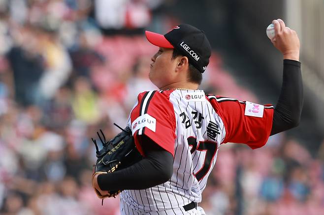 LG가 데려온 ‘52억+14억’ 불펜, 가을에는 받은 만큼 일할 수 있을까