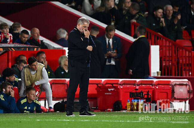 돈이 남아도나…’신태용’ 경질한 인도네시아, ‘클라위버르트’ 후임으로 포스테코글루 노린다