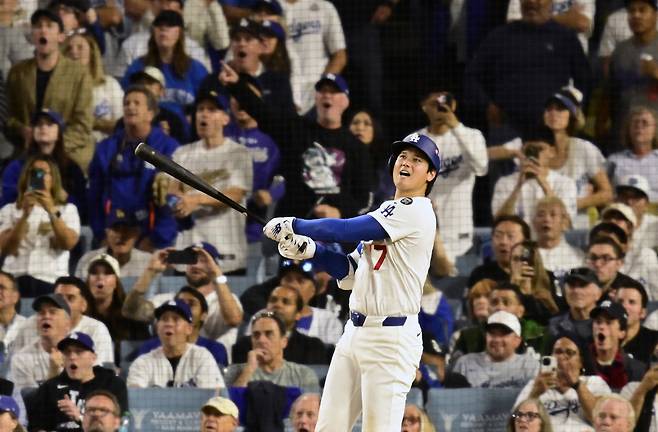 ‘3타수 3홈런+QS’도 했는데···오타니, WS에서 ‘결승타+세이브’도 불가능하지 않잖아?