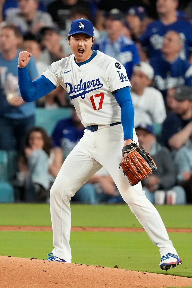 ‘3타수 3홈런+QS’도 했는데···오타니, WS에서 ‘결승타+세이브’도 불가능하지 않잖아?